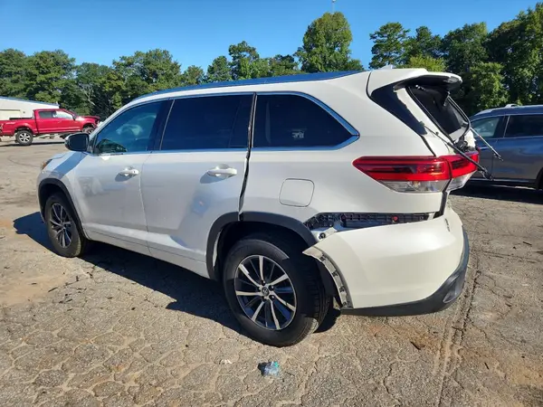 5TDKZRFH6HS525315 2017 TOYOTA HIGHLANDER - Image 2
