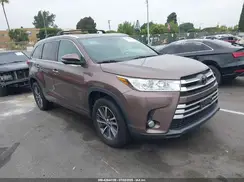 5TDKZRFH6JS248476 2018 TOYOTA HIGHLANDER