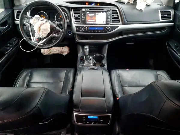 5TDKZRFH6JS264550 2018 TOYOTA HIGHLANDER - Image 8