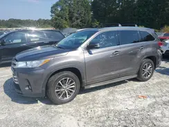 5TDKZRFH6JS280750 2018 TOYOTA HIGHLANDER