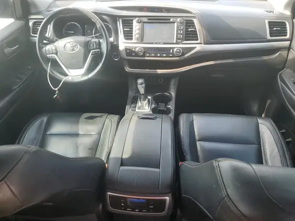 5TDKZRFH6JS280750 2018 TOYOTA HIGHLANDER - Image 8