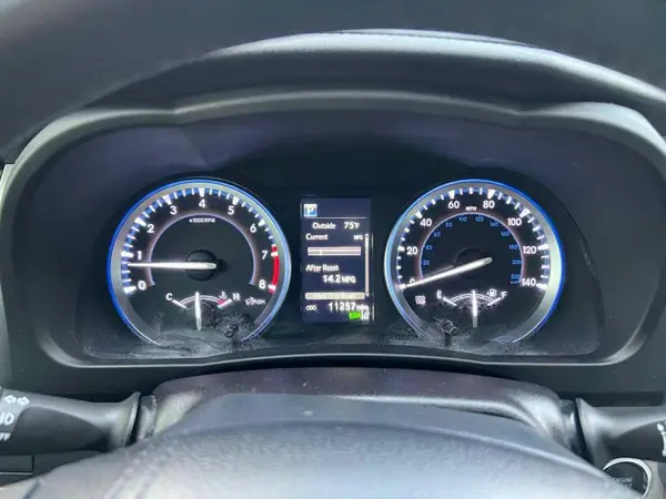 5TDKZRFH6JS541343 2018 TOYOTA HIGHLANDER - Image 8
