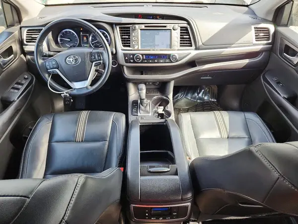 5TDKZRFH6JS542346 2018 TOYOTA HIGHLANDER - Image 8