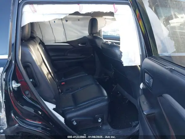 5TDKZRFH6JS544274 2018 TOYOTA HIGHLANDER - Image 8