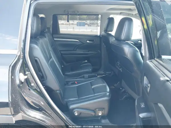 5TDKZRFH6JS544954 2018 TOYOTA HIGHLANDER - Image 8