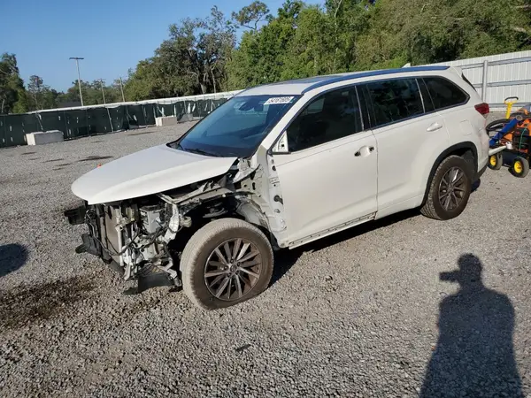 5TDKZRFH6JS546154 2018 TOYOTA HIGHLANDER - Image 1