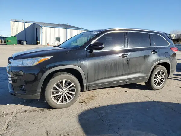 5TDKZRFH6JS550477 2018 TOYOTA HIGHLANDER - Image 1