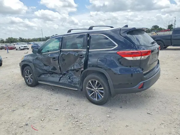 5TDKZRFH6KS329429 2019 TOYOTA HIGHLANDER - Image 2