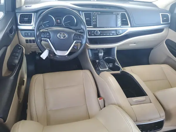 5TDKZRFH6KS346389 2019 TOYOTA HIGHLANDER - Image 8