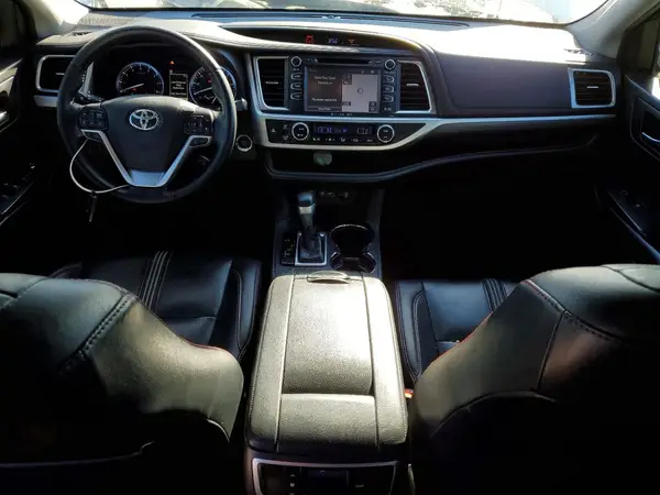 5TDKZRFH6KS348580 2019 TOYOTA HIGHLANDER - Image 8