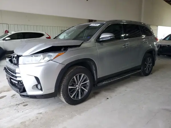 5TDKZRFH6KS351365 2019 TOYOTA HIGHLANDER - Image 1