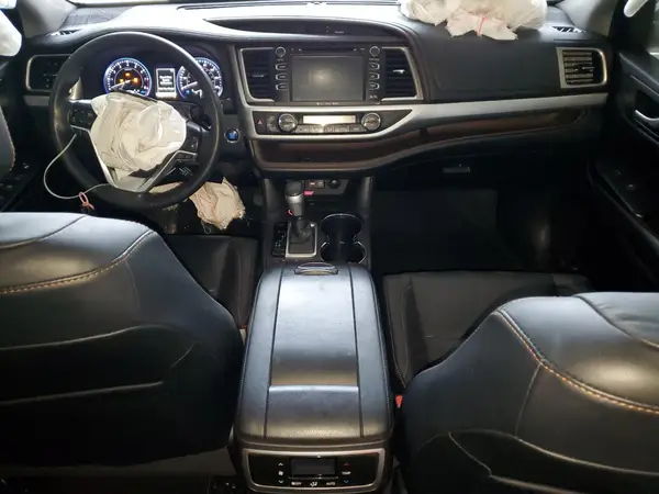5TDKZRFH6KS351365 2019 TOYOTA HIGHLANDER - Image 8