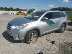 5TDKZRFH6KS361555 2019 TOYOTA HIGHLANDER