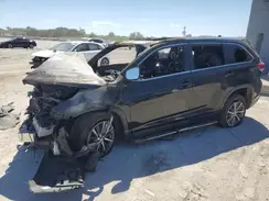 5TDKZRFH6KS556880 2019 TOYOTA HIGHLANDER