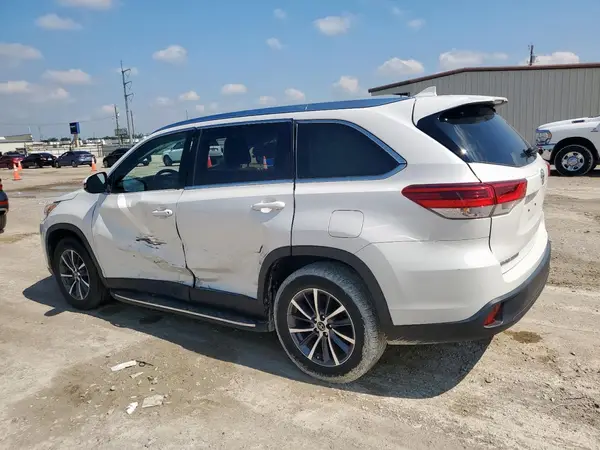 5TDKZRFH6KS563795 2019 TOYOTA HIGHLANDER - Image 2
