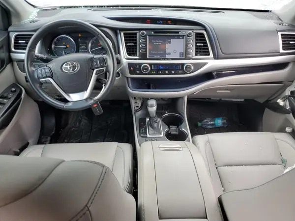 5TDKZRFH6KS564560 2019 TOYOTA HIGHLANDER - Image 8