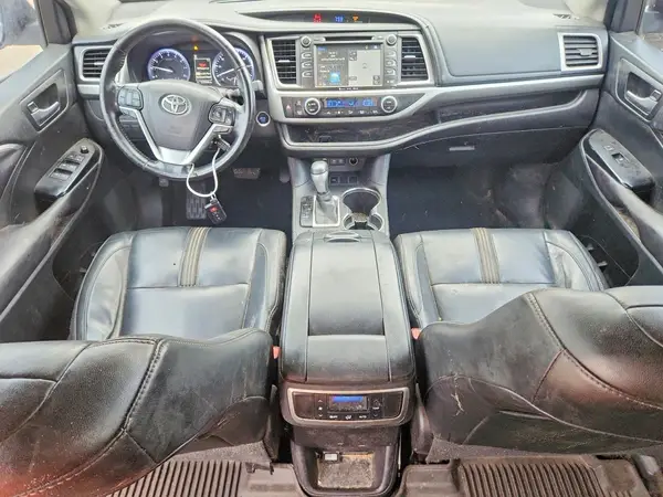 5TDKZRFH7HS194583 2017 TOYOTA HIGHLANDER - Image 8
