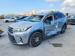 5TDKZRFH7HS195829 2017 TOYOTA HIGHLANDER