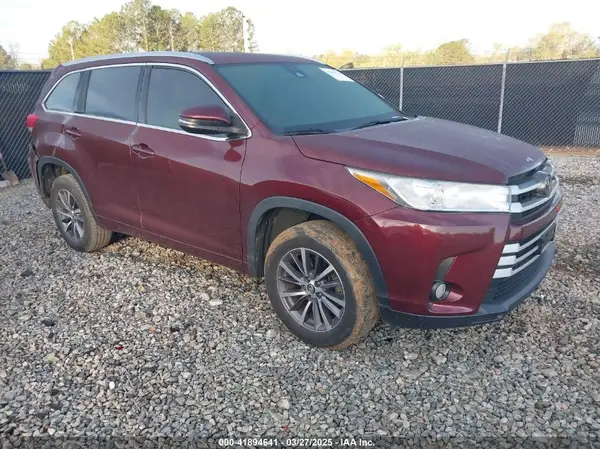 5TDKZRFH7HS216517 2017 TOYOTA HIGHLANDER - Image 1