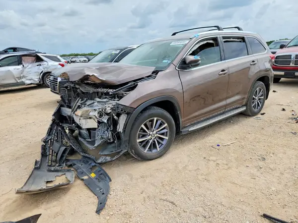 5TDKZRFH7HS226982 2017 TOYOTA HIGHLANDER - Image 1