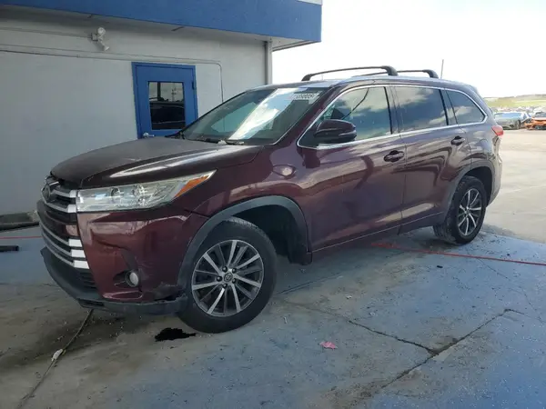 5TDKZRFH7HS228067 2017 TOYOTA HIGHLANDER - Image 1