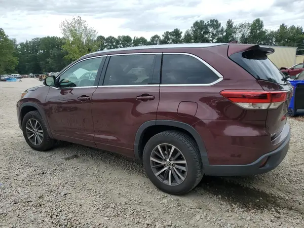 5TDKZRFH7HS231969 2017 TOYOTA HIGHLANDER - Image 2