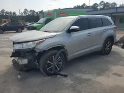 5TDKZRFH7HS510452 2017 TOYOTA HIGHLANDER