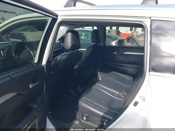 5TDKZRFH7HS510774 2017 TOYOTA HIGHLANDER - Image 8