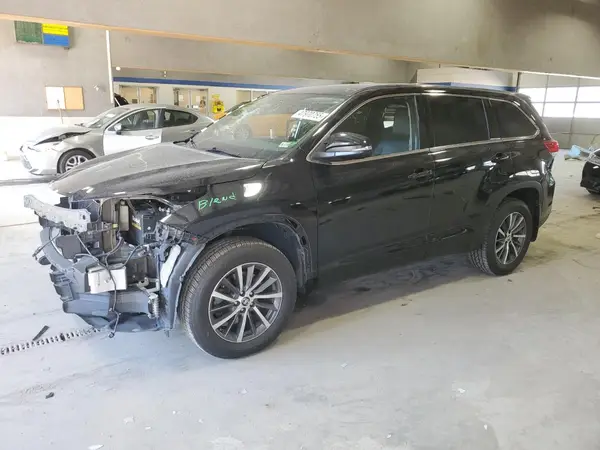 5TDKZRFH7HS520642 2017 TOYOTA HIGHLANDER - Image 1