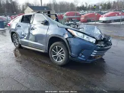 5TDKZRFH7JS256702 2018 TOYOTA HIGHLANDER