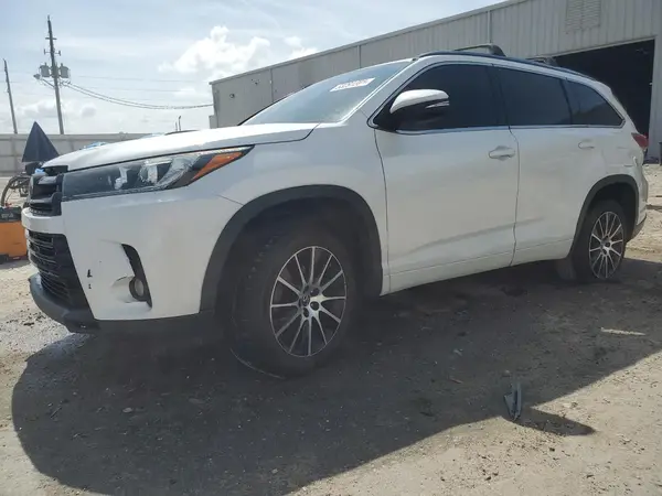 5TDKZRFH7JS286248 2018 TOYOTA HIGHLANDER - Image 1