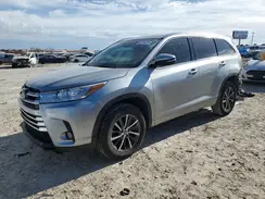 5TDKZRFH7JS526575 2018 TOYOTA HIGHLANDER