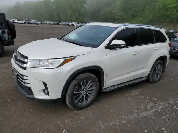 5TDKZRFH7JS531789 2018 TOYOTA HIGHLANDER - Image 1
