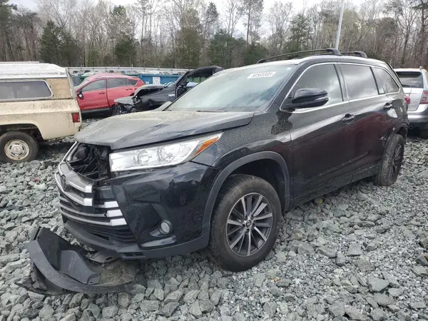 5TDKZRFH7JS533624 2018 TOYOTA HIGHLANDER - Image 1