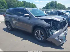 5TDKZRFH7JS533767 2018 TOYOTA HIGHLANDER