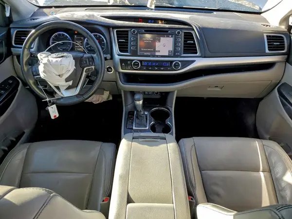 5TDKZRFH7JS549516 2018 TOYOTA HIGHLANDER - Image 8
