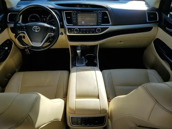 5TDKZRFH7KS303390 2019 TOYOTA HIGHLANDER - Image 8