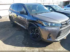 5TDKZRFH7KS317239 2019 TOYOTA HIGHLANDER