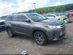 5TDKZRFH7KS318956 2019 TOYOTA HIGHLANDER