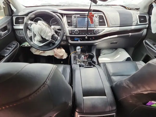 5TDKZRFH7KS321999 2019 TOYOTA HIGHLANDER - Image 8