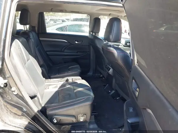 5TDKZRFH7KS323252 2019 TOYOTA HIGHLANDER - Image 8