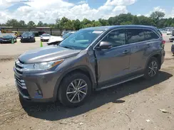 5TDKZRFH7KS324692 2019 TOYOTA HIGHLANDER