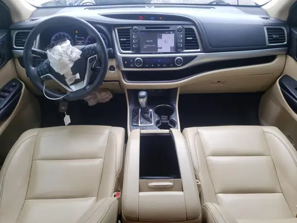 5TDKZRFH7KS325499 2019 TOYOTA HIGHLANDER - Image 8