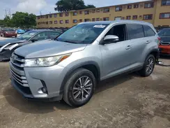 5TDKZRFH7KS332243 2019 TOYOTA HIGHLANDER