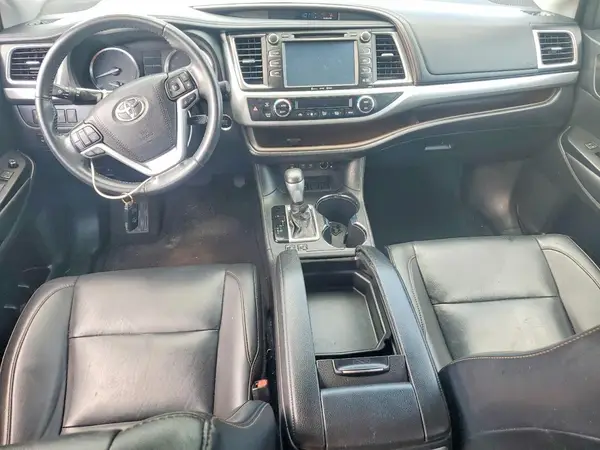 5TDKZRFH7KS332243 2019 TOYOTA HIGHLANDER - Image 8