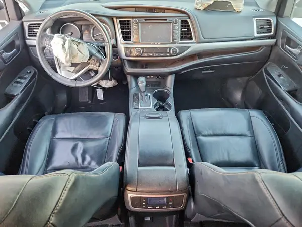 5TDKZRFH7KS338107 2019 TOYOTA HIGHLANDER - Image 8