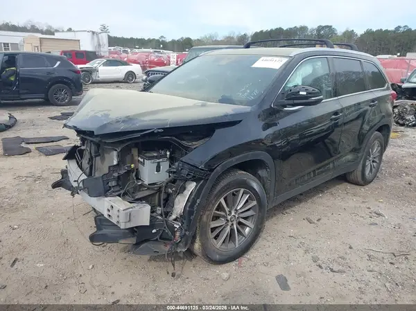 5TDKZRFH7KS341198 2019 TOYOTA HIGHLANDER - Image 2