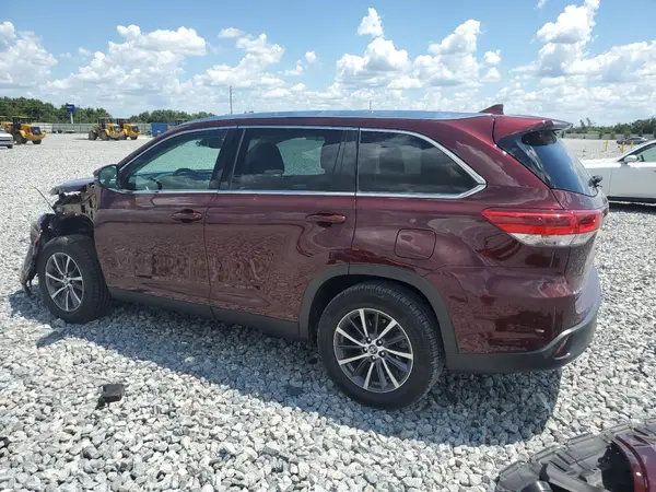 5TDKZRFH7KS346398 2019 TOYOTA HIGHLANDER - Image 2