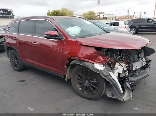 5TDKZRFH7KS348958 2019 TOYOTA HIGHLANDER - Image 1