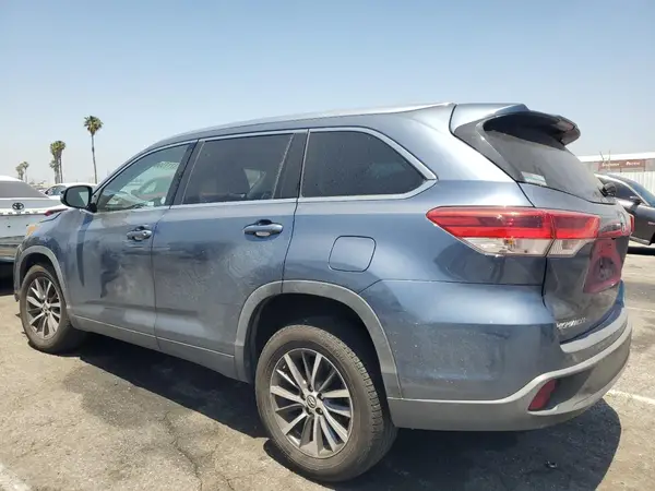 5TDKZRFH7KS355487 2019 TOYOTA HIGHLANDER - Image 2